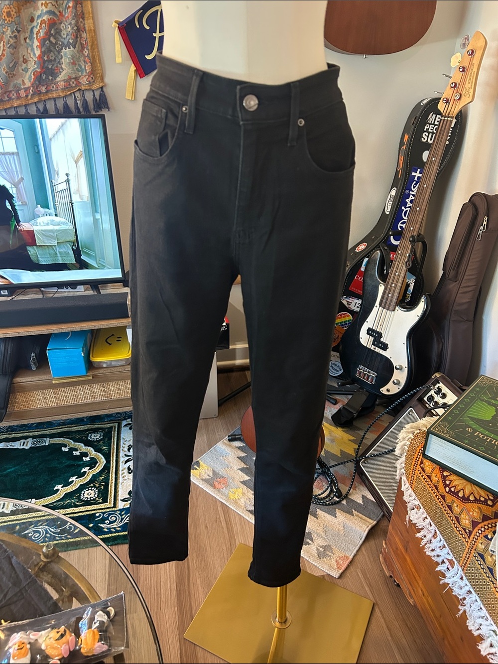 Levi's 721 High-Rise Skinny Jeans in Black